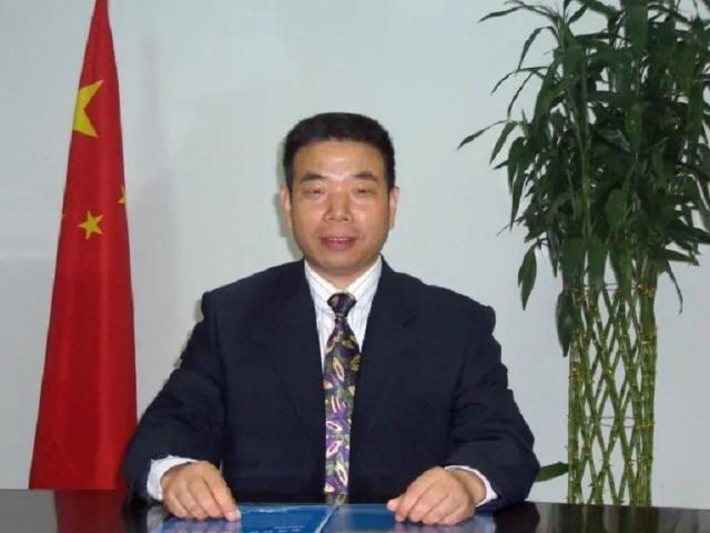 张光明 